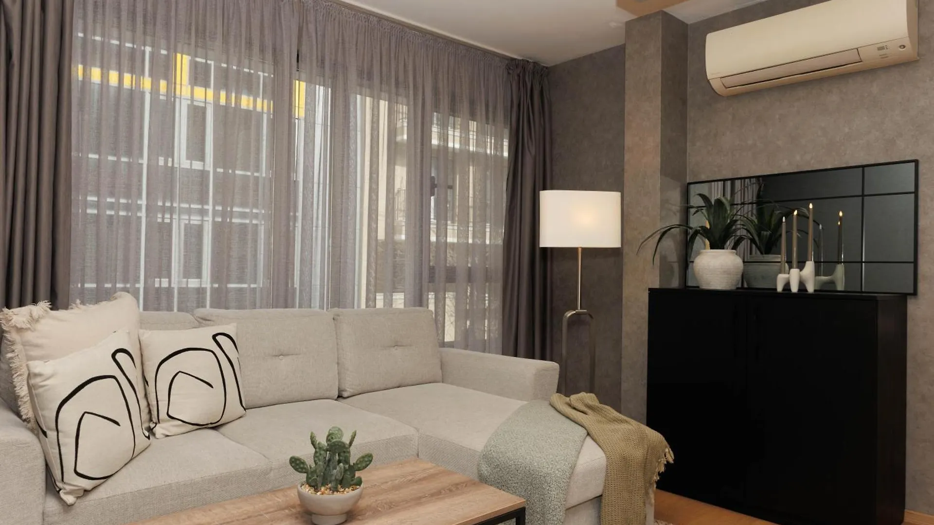 City Center Apartments With Parking Plovdiv